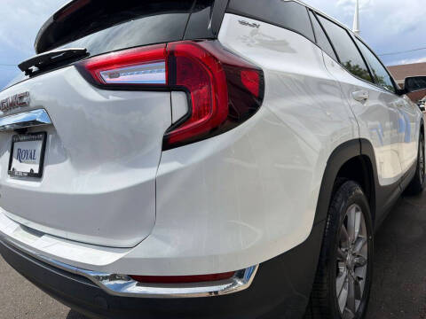 2024 GMC Terrain SLT