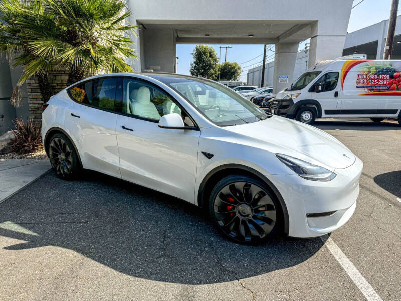 2025 Tesla Model Y Performance