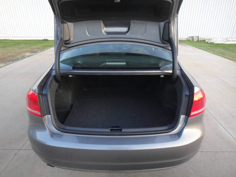 2013 Volkswagen Passat Wolfsburg Edition PZEV