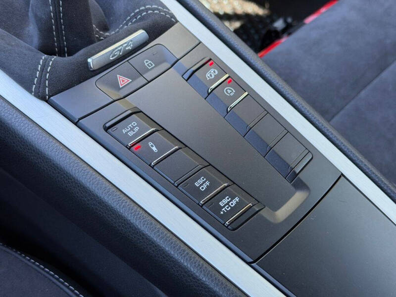 2020 Porsche 718 Cayman GT4