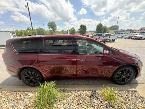 2020 Chrysler Pacifica Touring