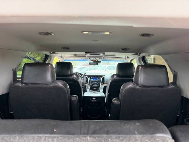 2017 Cadillac Escalade Luxury