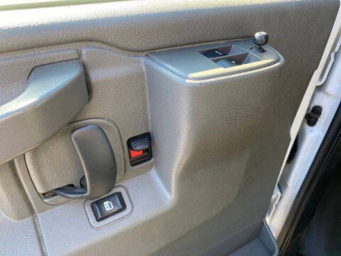 2022 Chevrolet Express 2500