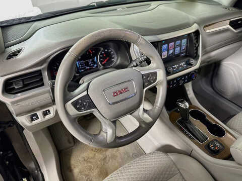2017 GMC Acadia SLE-2