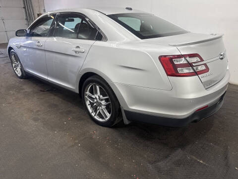 2015 Ford Taurus Limited