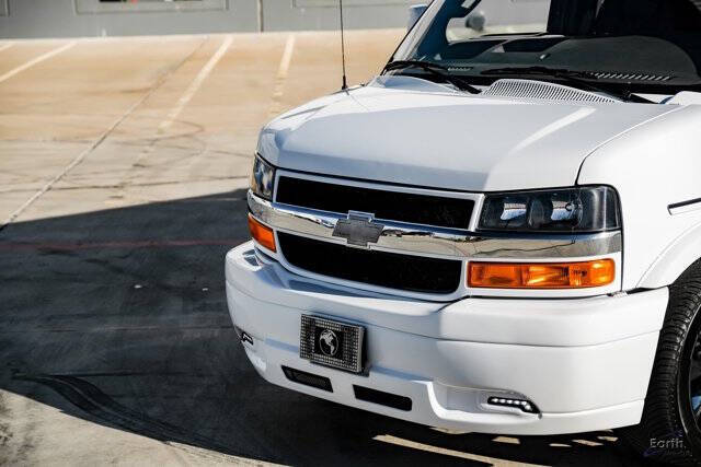 2023 Chevrolet Express 2500