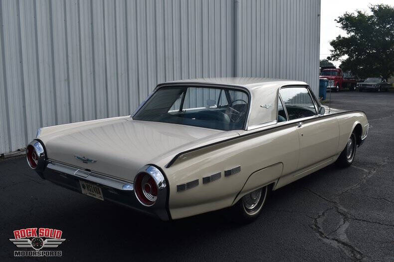 1962 Ford Thunderbird