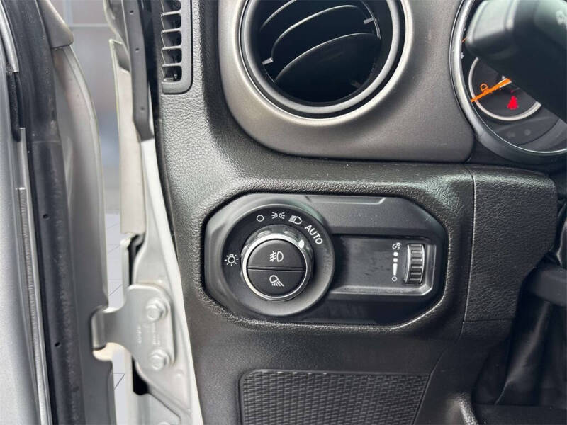 2023 Jeep Gladiator Sport