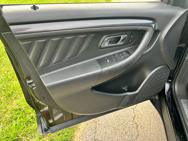 2011 Ford Taurus SHO