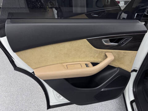 2020 Audi Q8 quattro Prestige 55 TFSI