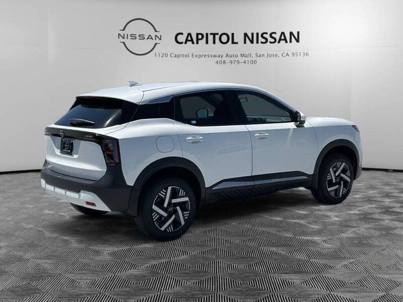 2025 Nissan Kicks SV