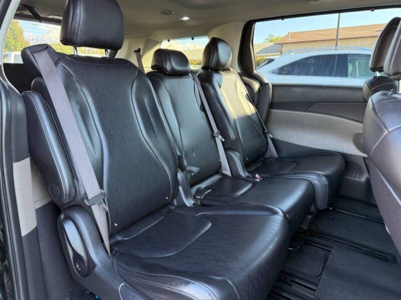 2025 Kia Carnival Hybrid SX