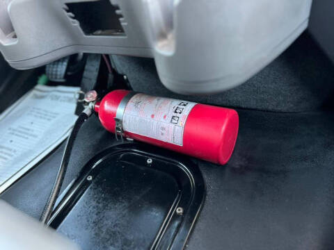 2020 Freightliner M2 106