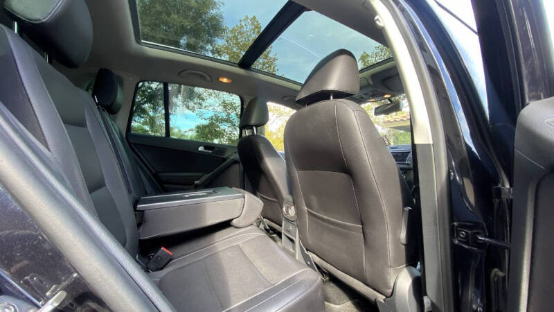 2017 Volkswagen Tiguan 2.0T Wolfsburg Edition 4Motion