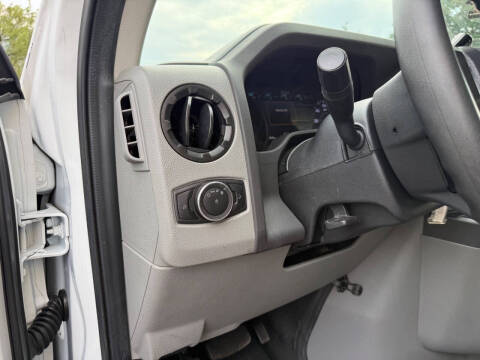 2024 Ford E-Series E-350 SD