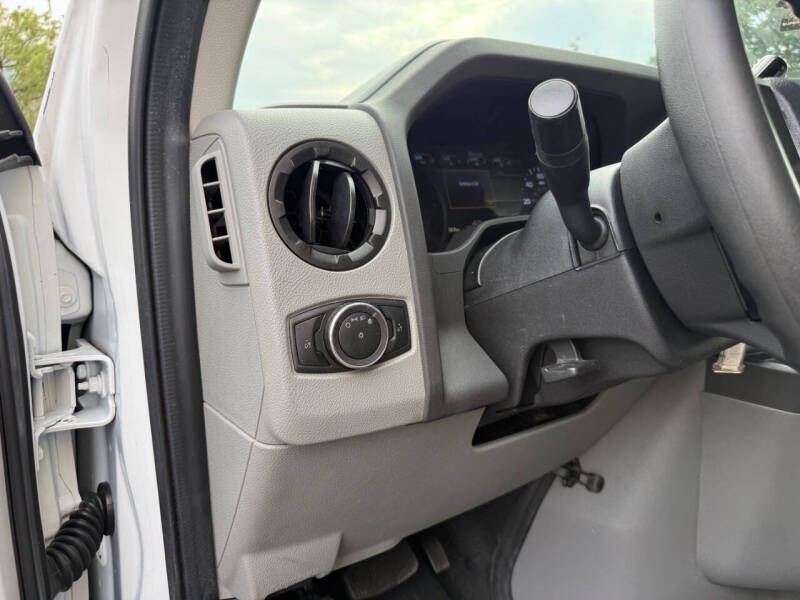 2024 Ford E-Series E-350 SD