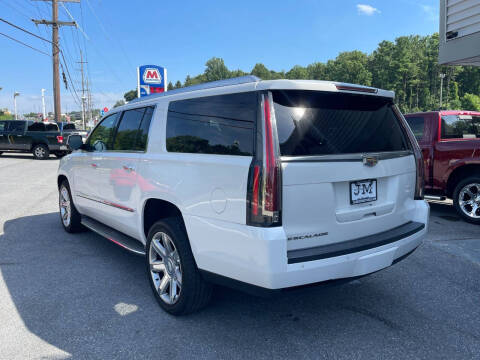 2016 Cadillac Escalade ESV Luxury Collection