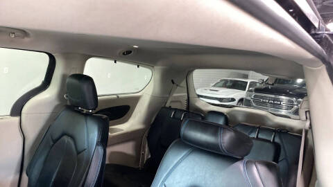 2021 Chrysler Pacifica Touring L