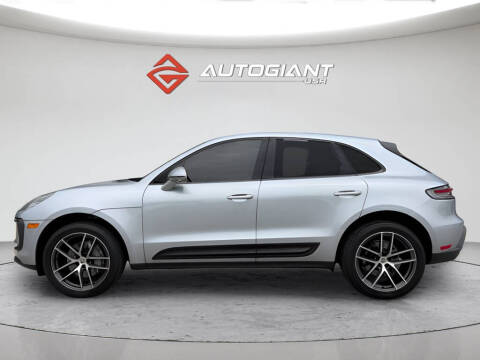 2022 Porsche Macan