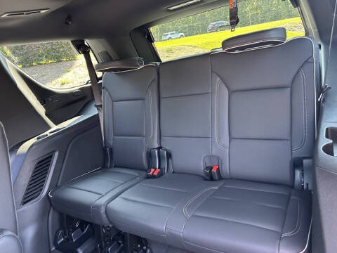 2025 GMC Yukon Elevation