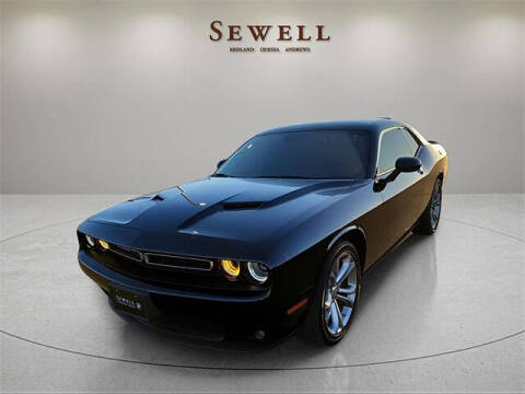 2022 Dodge Challenger SXT