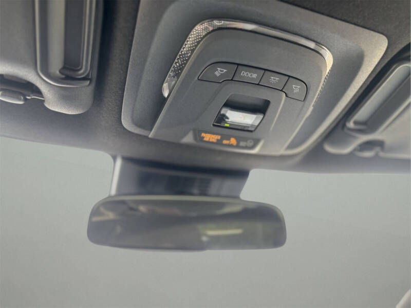 2024 Toyota Corolla Hatchback SE