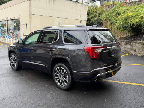 2020 GMC Acadia Denali