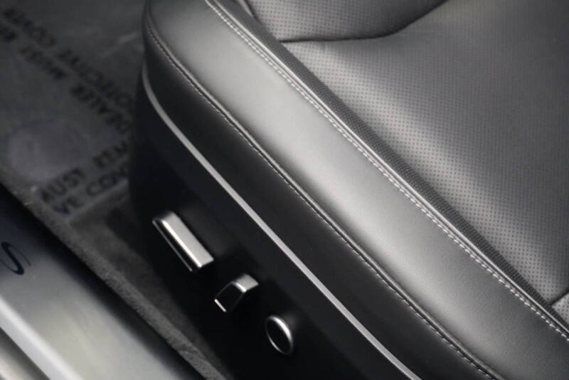 2023 Tesla Model S Plaid