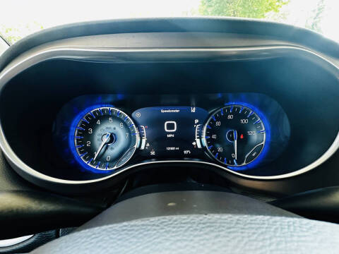 2017 Chrysler Pacifica Touring-L Plus
