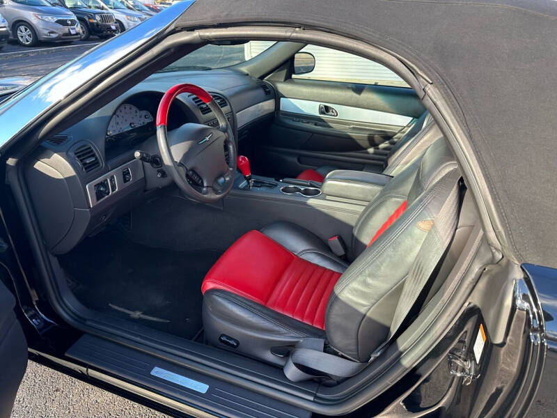 2002 Ford Thunderbird Deluxe