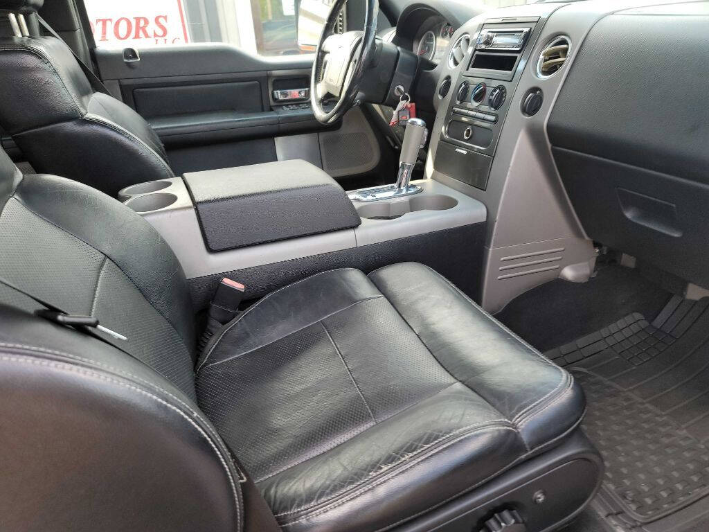 2004 Ford F-150 38