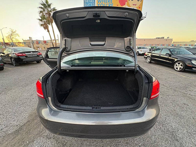 2012 Volkswagen Passat S PZEV