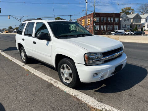 2007 Chevrolet TrailBlazer for sale at 1G Auto Sales in Elizabeth NJ