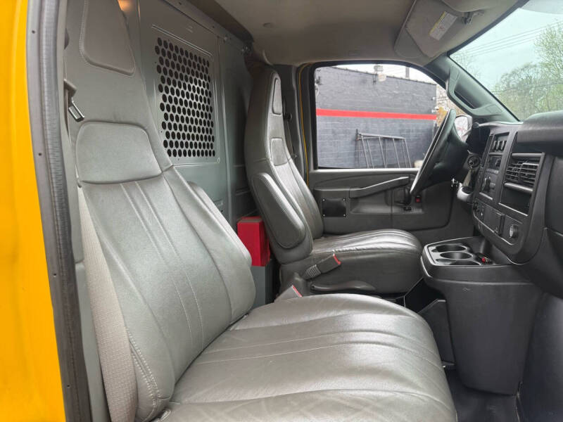 2017 GMC Savana 2500