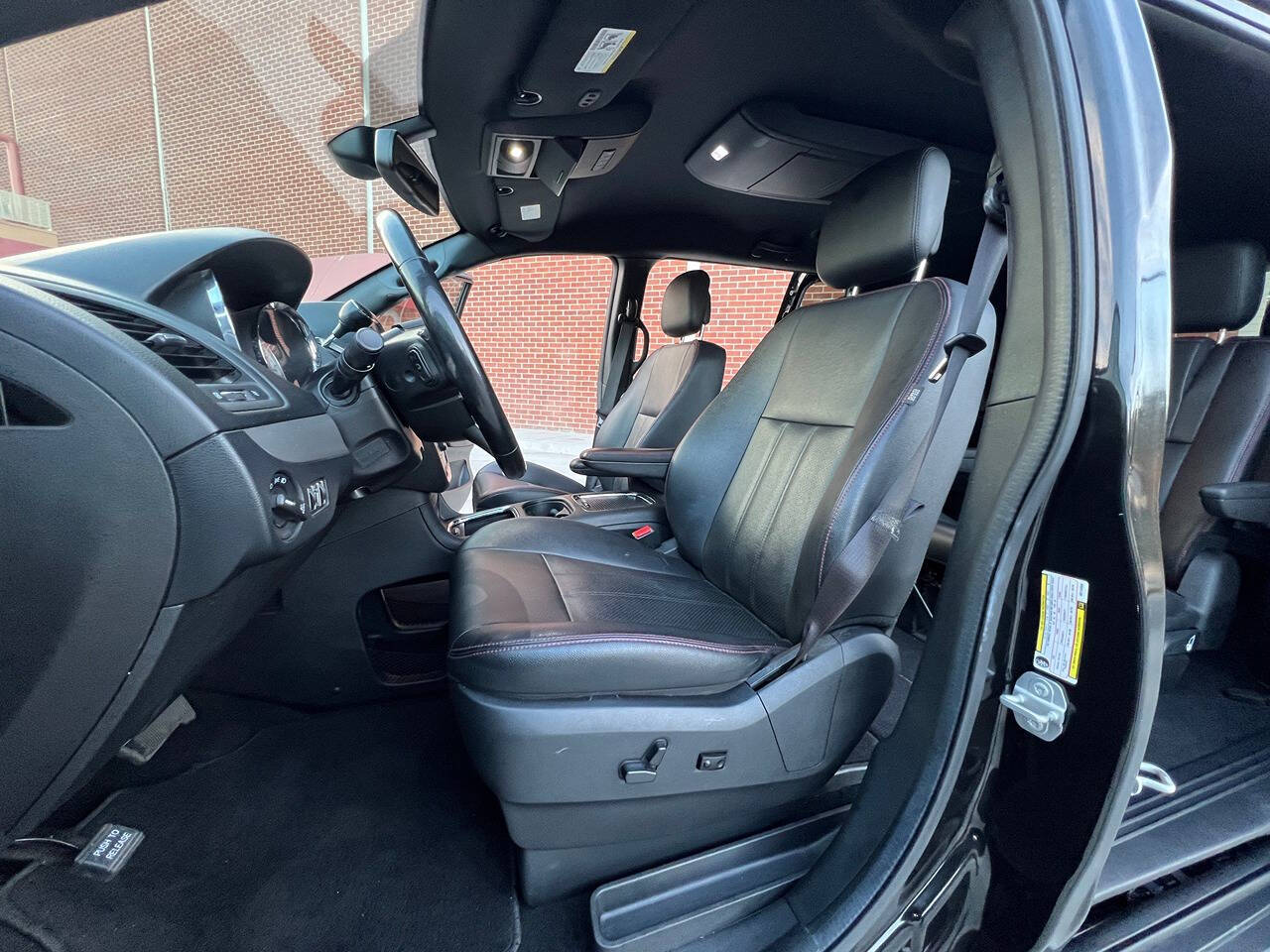 2019 Dodge Grand Caravan for sale at R&G Auto Sales in Tujunga, CA