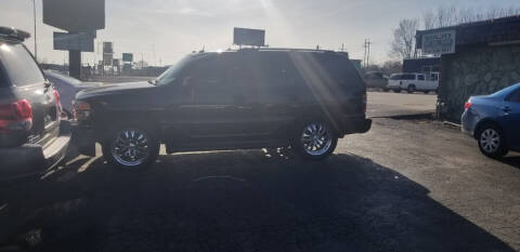 2005 GMC Yukon for sale at R & R Auto Sale in Kansas City MO