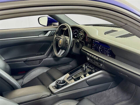 2022 Porsche 911 Carrera 4 GTS