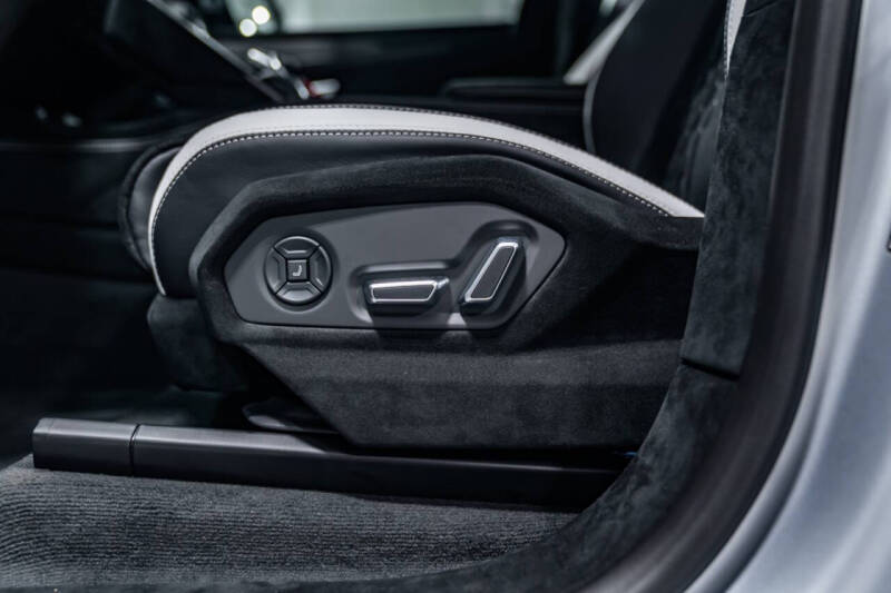 2024 Lamborghini Urus Performante