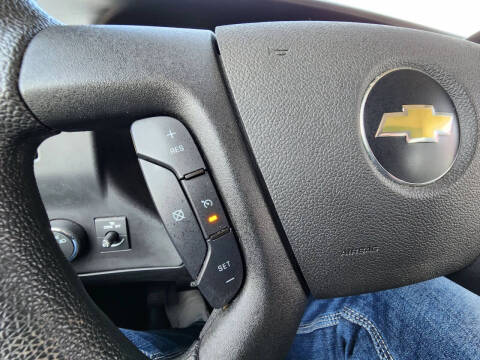 2023 Chevrolet Express 2500