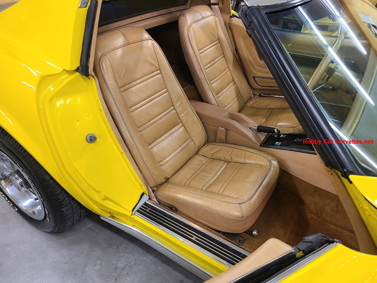 1977 Chevrolet Corvette 13