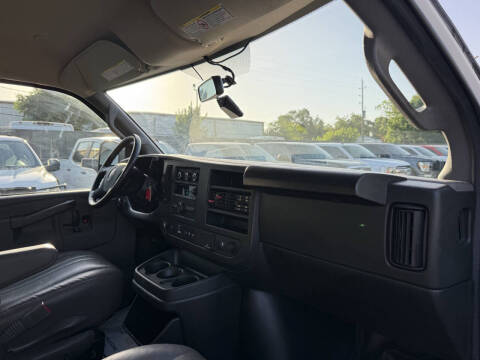 2022 GMC Savana 2500