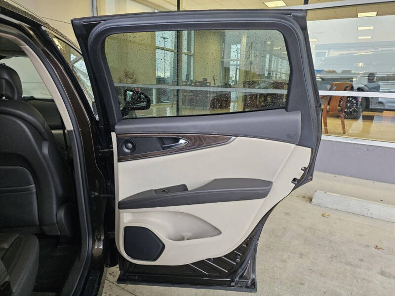 2019 Lincoln Nautilus Reserve