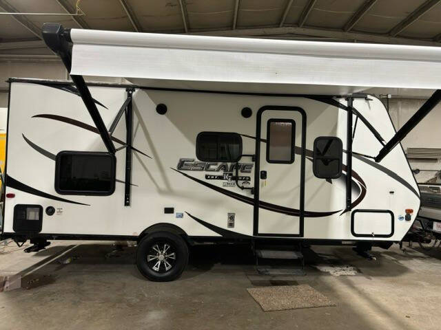 2019 Escape Coach