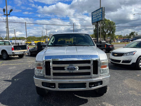 2009 Ford F-250 Super Duty for sale at TIGER AUTO SALES INC in Redford MI