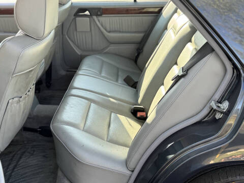 1995 Mercedes-Benz E-Class E 320