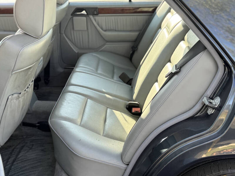 1995 Mercedes-Benz E-Class E 320