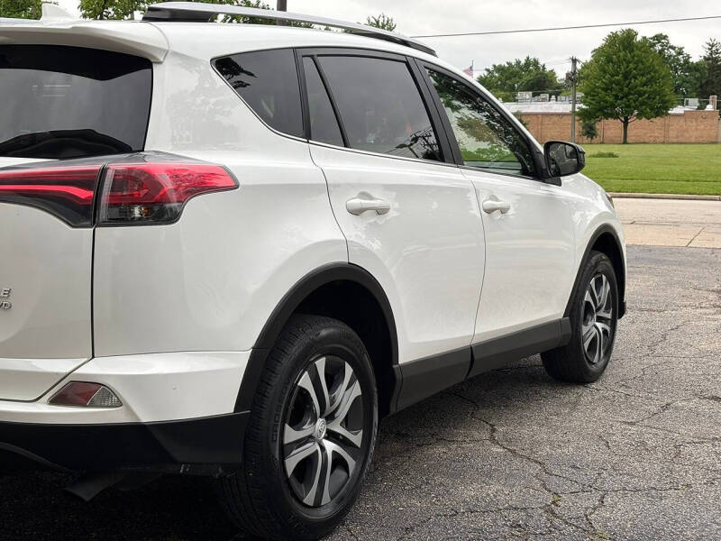 2017 Toyota RAV4 LE