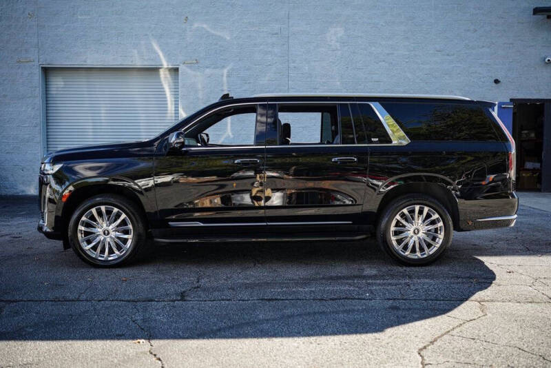 2022 Cadillac Escalade ESV Luxury