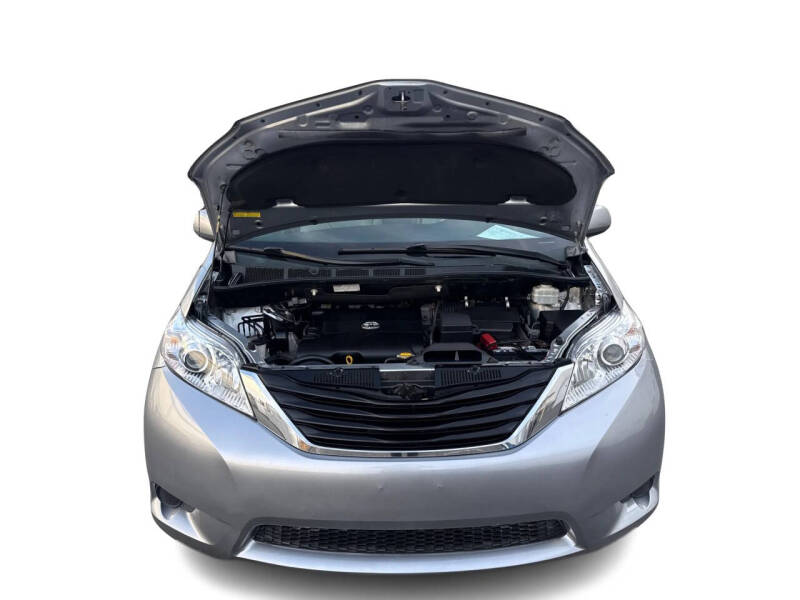 2011 Toyota Sienna