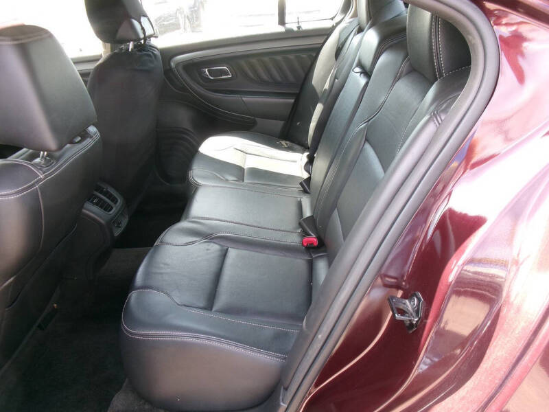 2011 Ford Taurus SEL